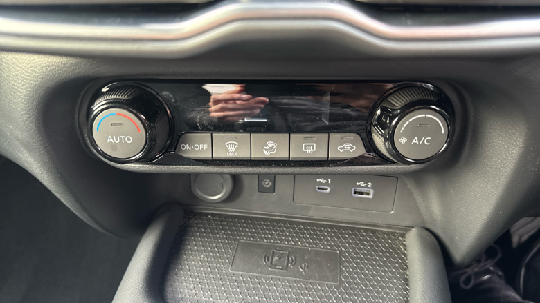 Nissan Juke 1.6 Hybrid N-Connecta 5dr Auto Hybrid Hatchback